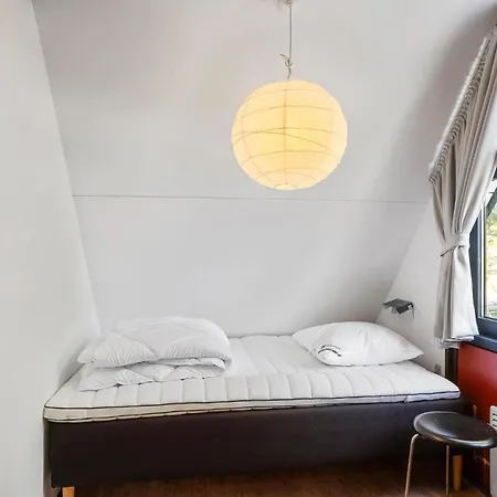 2 Bedroom Awesome In Holiday home