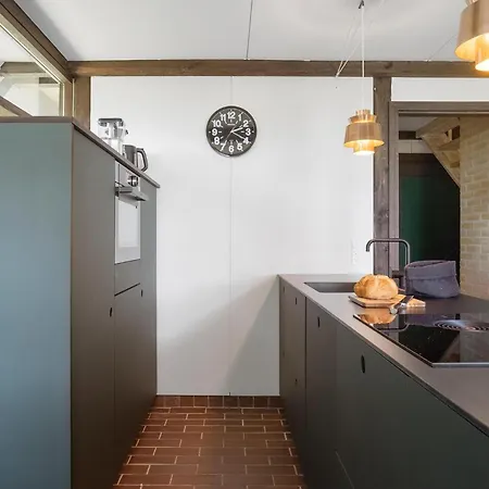 2 Bedroom Awesome In Vakantiehuis *